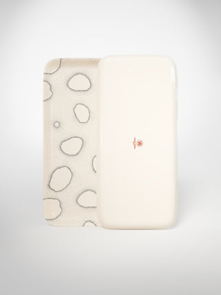 Cake Platter Archipel-Saints-Pères Paris- Ceramic Plates, Platters, Bowls, Coffee Cups. Animal Designs, Zebra, Flamingo, Elephant. Graphic Designs and more.